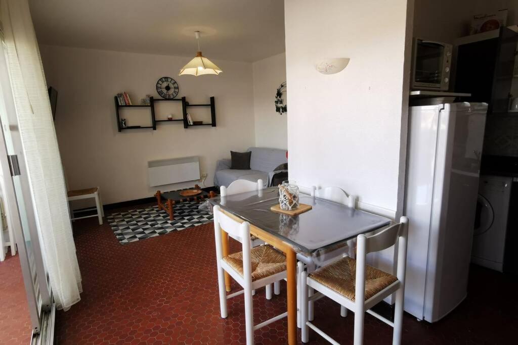 Appartement Soleil Levant - Acces Direct Plage - Terrasse - Une Chambre - Proche Commerces 르발카레스 외부 사진